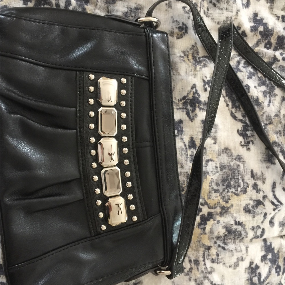Black shoulder bag